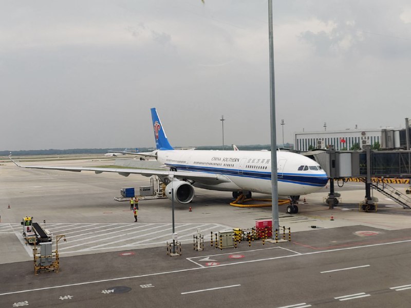 今天是A330PKX -> SZX